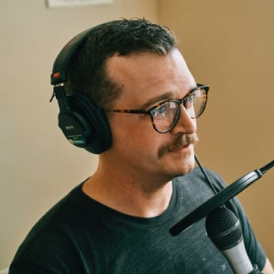 Inicio Podcaster Template Host Img 2